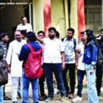 शुल्क घेतले, पण हॉलतिकीट नाही; विद्यार्थ्यांचा संताप, प्राचार्य व क्लार्क अटकेत