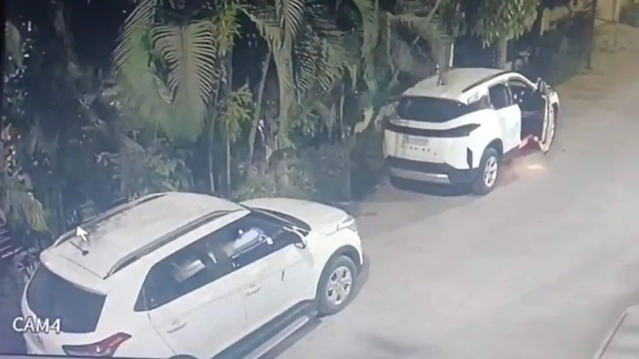 घरासमोर उभी कार क्षणात गायब; शहरात हायटेक चोरट्यांचे पोलिसांना खुले आव्हान