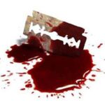 वाळूजमध्ये थरारक घटना: तरुणाचा स्वतःवर ३० वार करत आत्महत्येचा प्रयत्न; शेजाऱ्यांच्या सतर्कतेने वाचले प्राण