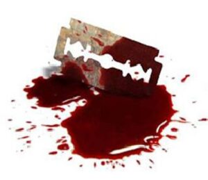 वाळूजमध्ये थरारक घटना: तरुणाचा स्वतःवर ३० वार करत आत्महत्येचा प्रयत्न; शेजाऱ्यांच्या सतर्कतेने वाचले प्राण