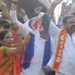 छत्रपती संभाजीनगरात शिंदे सेनेत अंतर्गत कलह उफाळला; स्वीकृत नगरसेवक निवडीवरून उपमहापौर राजेंद्र जंजाळ यांच्याविरोधात ‘जोडे मारो’ आंदोलन